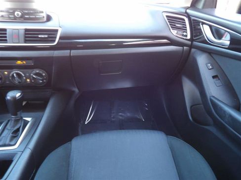 Used 2014 MAZDA MAZDA3 i Sport image 17
