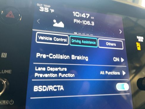 Used 2022 Subaru Outback Wilderness w/ Wilderness Package image 10