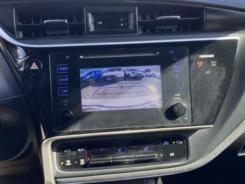 Used 2017 Toyota Corolla SE image 12