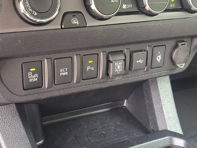 Used 2023 Toyota Tacoma TRD Sport w/ Technology Package AWD/4WD image 23