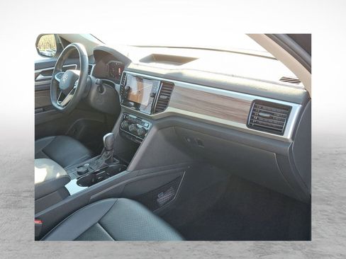 Used 2022 Volkswagen Atlas SEL image 12