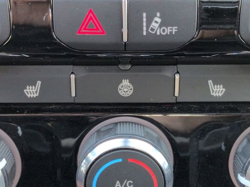 Used 2025 RAM 1500 Big Horn AWD/4WD image 23