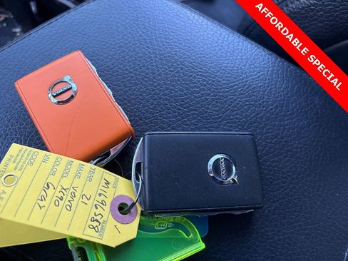 Used 2021 Volvo XC90 T6 Momentum w/ Advanced Package image 28