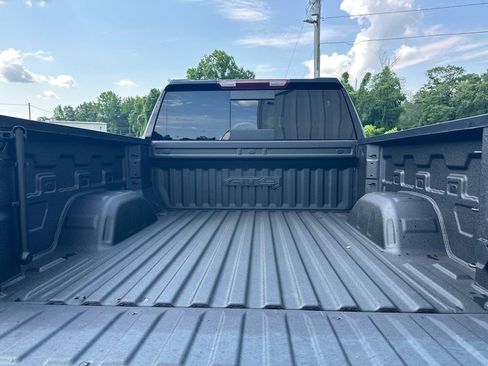 Used 2024 GMC Sierra 1500 AT4 w/ AT4 Premium Package AWD/4WD image 19