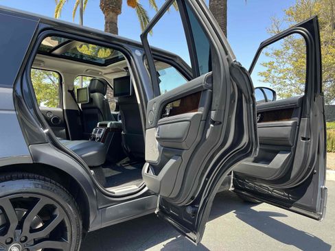 Used 2020 Land Rover Range Rover HSE AWD/4WD image 19