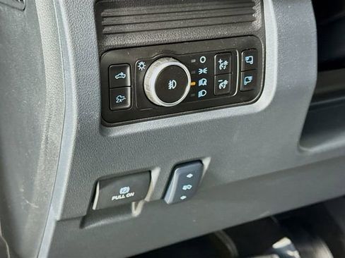 New 2026 Ford F250 Lariat w/ Black Appearance Package image 10