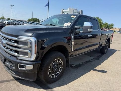 Used 2024 Ford F250 Platinum w/ FX4 Off-Road Package AWD/4WD image 6