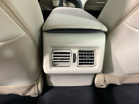 Used 2023 Toyota Camry XLE w/ Cold Weather Package FWD image 33