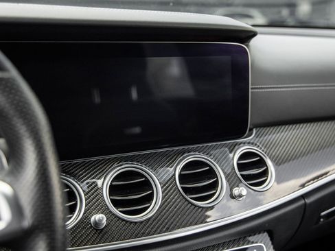 Used 2018 Mercedes-Benz E 63 AMG S image 27