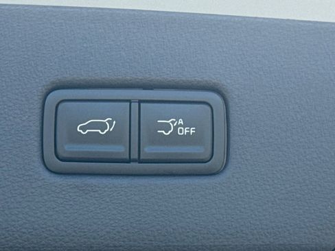 New 2026 Kia Carnival EX image 18