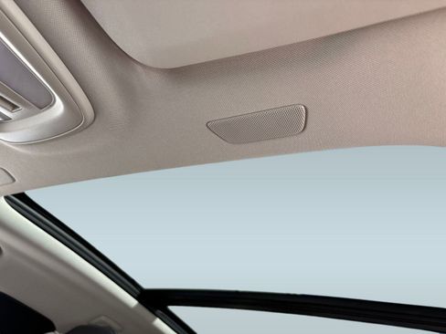 Certified 2025 Volvo V60 B5 Cross Country Plus image 29