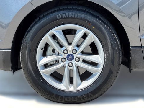 Used 2017 Ford Edge SEL FWD image 13