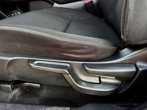 Used 2017 Honda HR-V EX image 12