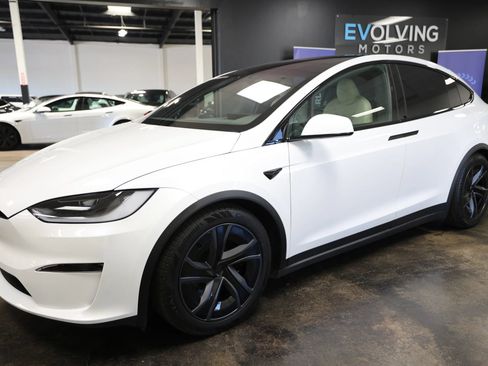 Used 2026 Tesla Model X AWD/4WD image 5