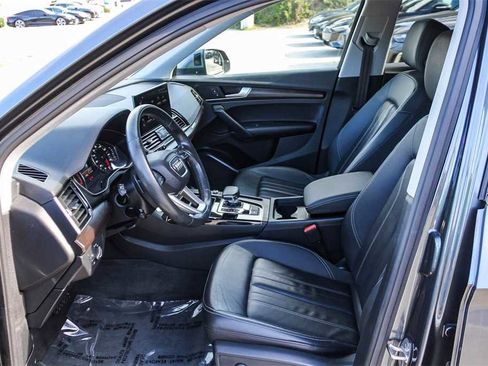 Used 2023 Audi Q5 2.0T Premium w/ Convenience Package image 18