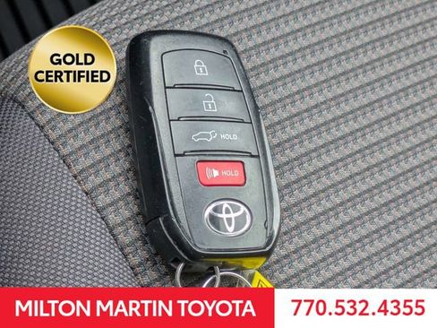 Certified 2024 Toyota Highlander LE FWD image 27
