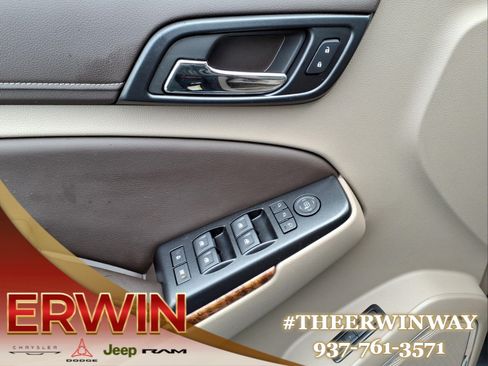 Used 2019 Chevrolet Suburban Premier AWD/4WD image 11