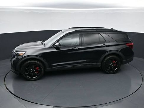 Used 2024 Ford Explorer ST w/ Technology Package AWD/4WD image 38
