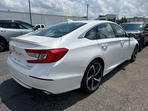 Used 2018 Honda Accord Sport image 4