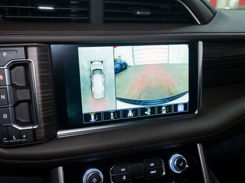 Used 2022 GMC Yukon Denali image 46