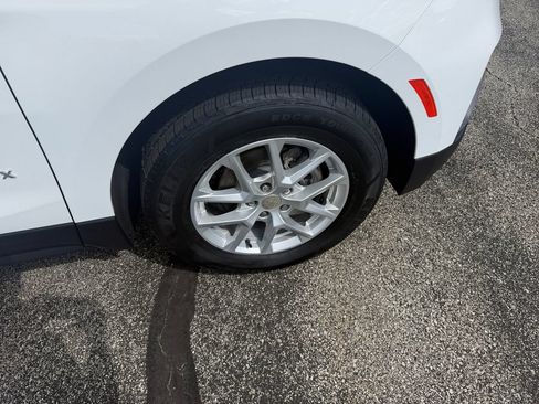 Certified 2024 Chevrolet Equinox LT AWD/4WD image 30