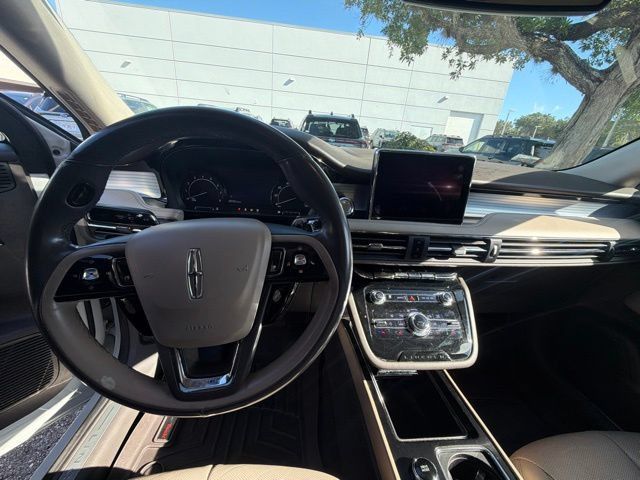 Used 2020 Lincoln Corsair FWD w/ Premium Package image 6