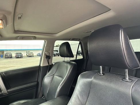 Used 2016 Toyota 4Runner SR5 image 13