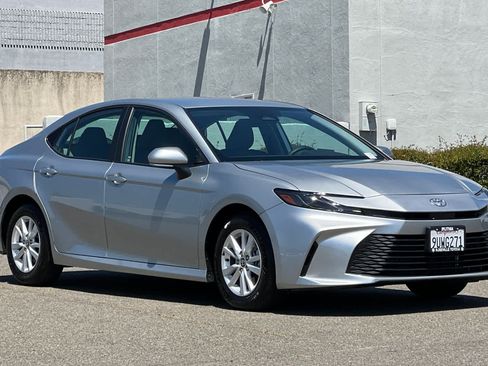 Certified 2025 Toyota Camry LE w/ Convenience Package FWD image 5
