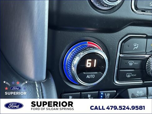 Used 2023 GMC Yukon SLT AWD/4WD image 44