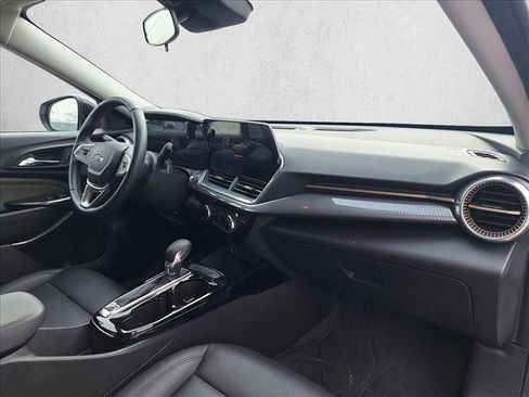 Used 2024 Chevrolet Trax ACTIV image 19