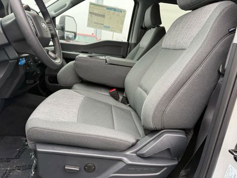New 2026 Ford F250 XLT image 4