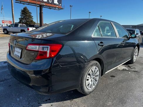 Used 2013 Toyota Camry LE image 35