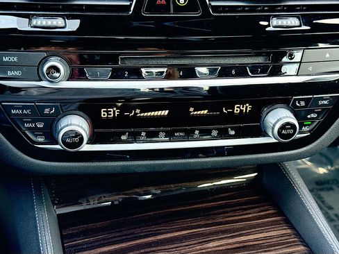 Used 2018 BMW 540i image 35