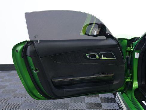 Used 2018 Mercedes-Benz AMG GT R image 22