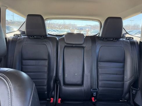 Used 2017 Ford Escape Titanium image 38