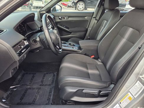 Used 2025 Honda Civic Sport image 4