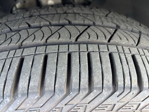 Used 2023 Audi Q8 Premium Plus image 12