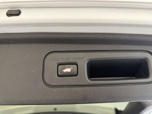 Used 2022 Honda Odyssey Elite image 37