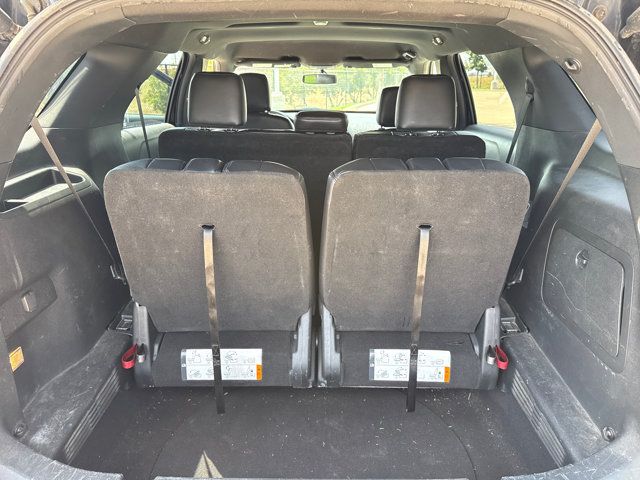 Used 2019 Ford Explorer XLT w/ Equipment Group 202A FWD image 18