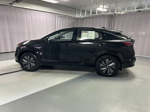 Used 2024 Nissan Ariya AWD image 4
