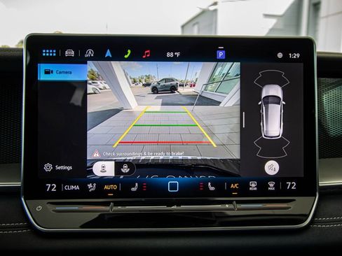 Certified 2025 Volkswagen Tiguan SE image 44