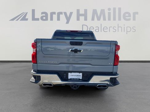 Used 2024 Chevrolet Silverado 1500 LT w/ Z71 Off-Road Package image 4