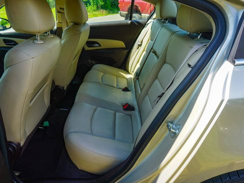 Used 2014 Chevrolet Cruze LT FWD image 19