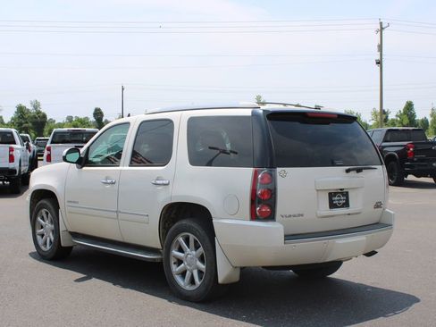 Used 2013 GMC Yukon Denali AWD/4WD image 7