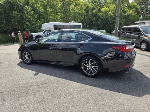Used 2017 Lexus ES 350 w/ Luxury Package FWD image 10