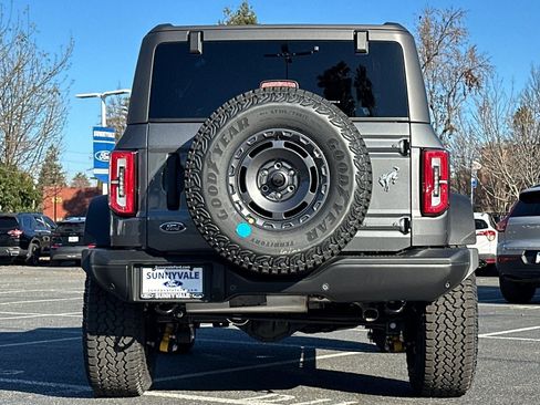 New 2025 Ford Bronco Badlands image 6