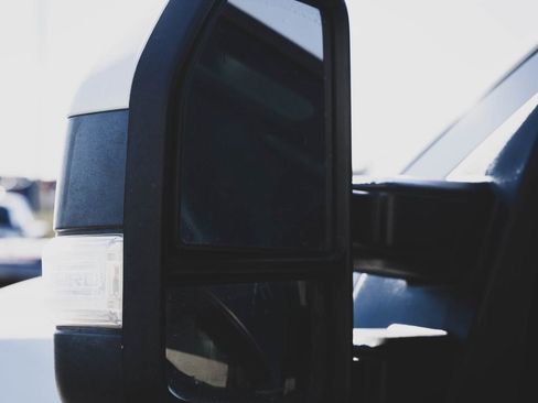 Used 2017 Ford F250 XLT w/ XLT Premium Package image 7