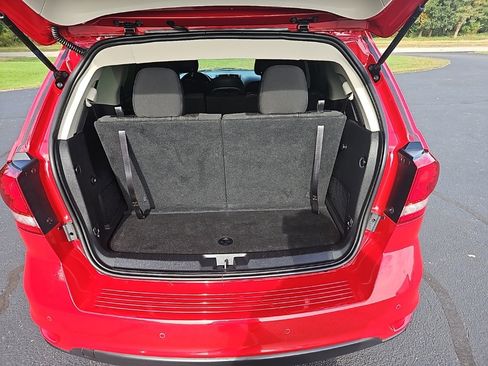 Used 2019 Dodge Journey SE image 26