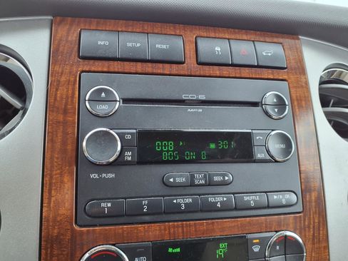 Used 2010 Ford Expedition Eddie Bauer image 18