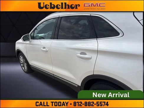 Used 2019 Lincoln MKC Select w/ Select Plus Package FWD image 8
